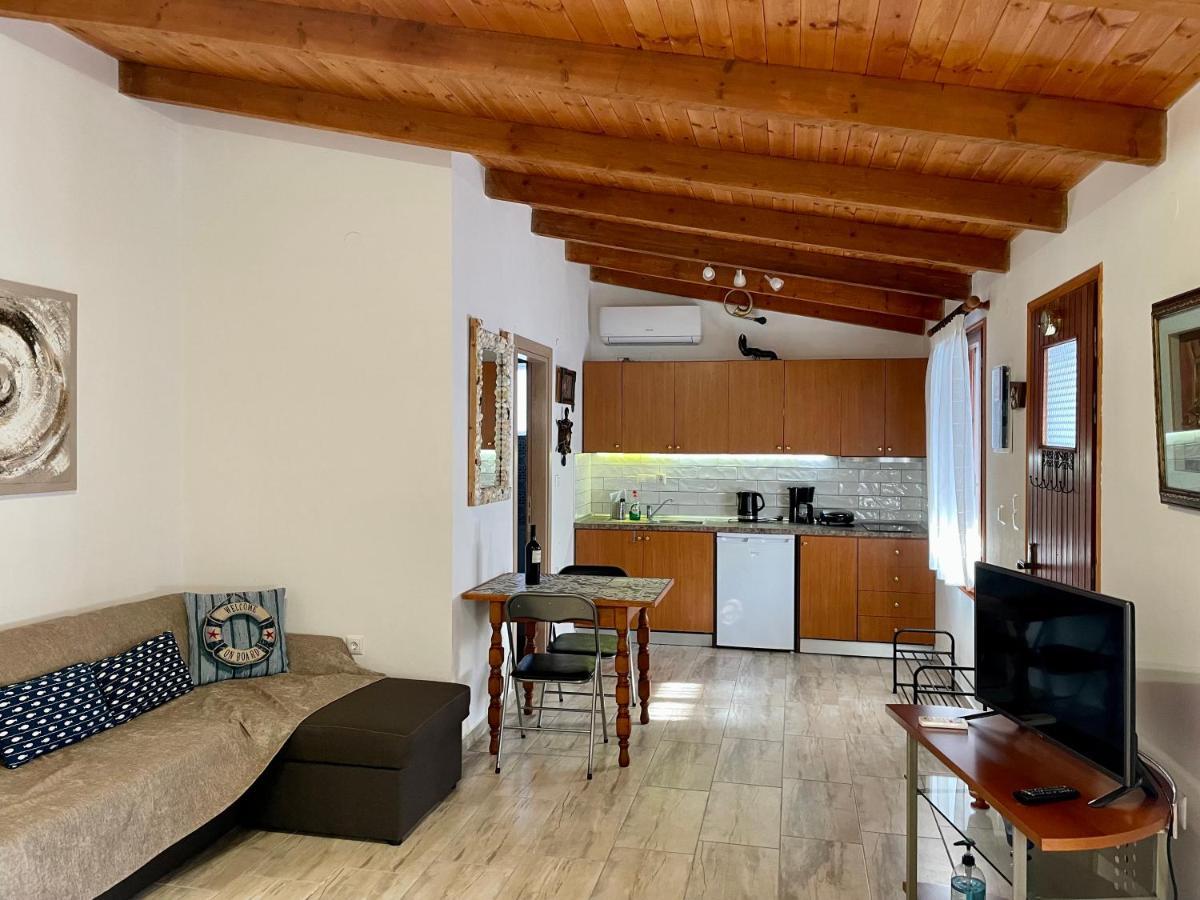 Waterfront Studio Nea Iraklitsa Apartment Exterior photo